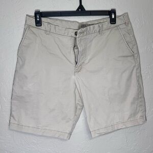 IZOD SALTWATER STRETCH LIGHT TAN FLAT FRONT SHORTS SIZE 34